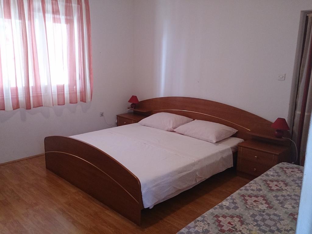 Apartments Valentino Supetarska Draga Rom bilde