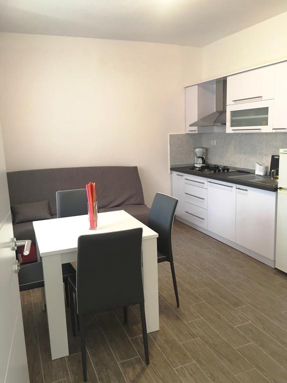 Apartments Valentino Supetarska Draga Eksteriør bilde