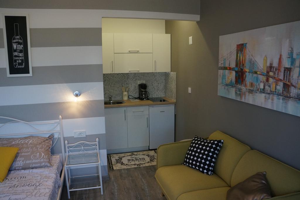 Apartments Valentino Supetarska Draga Eksteriør bilde